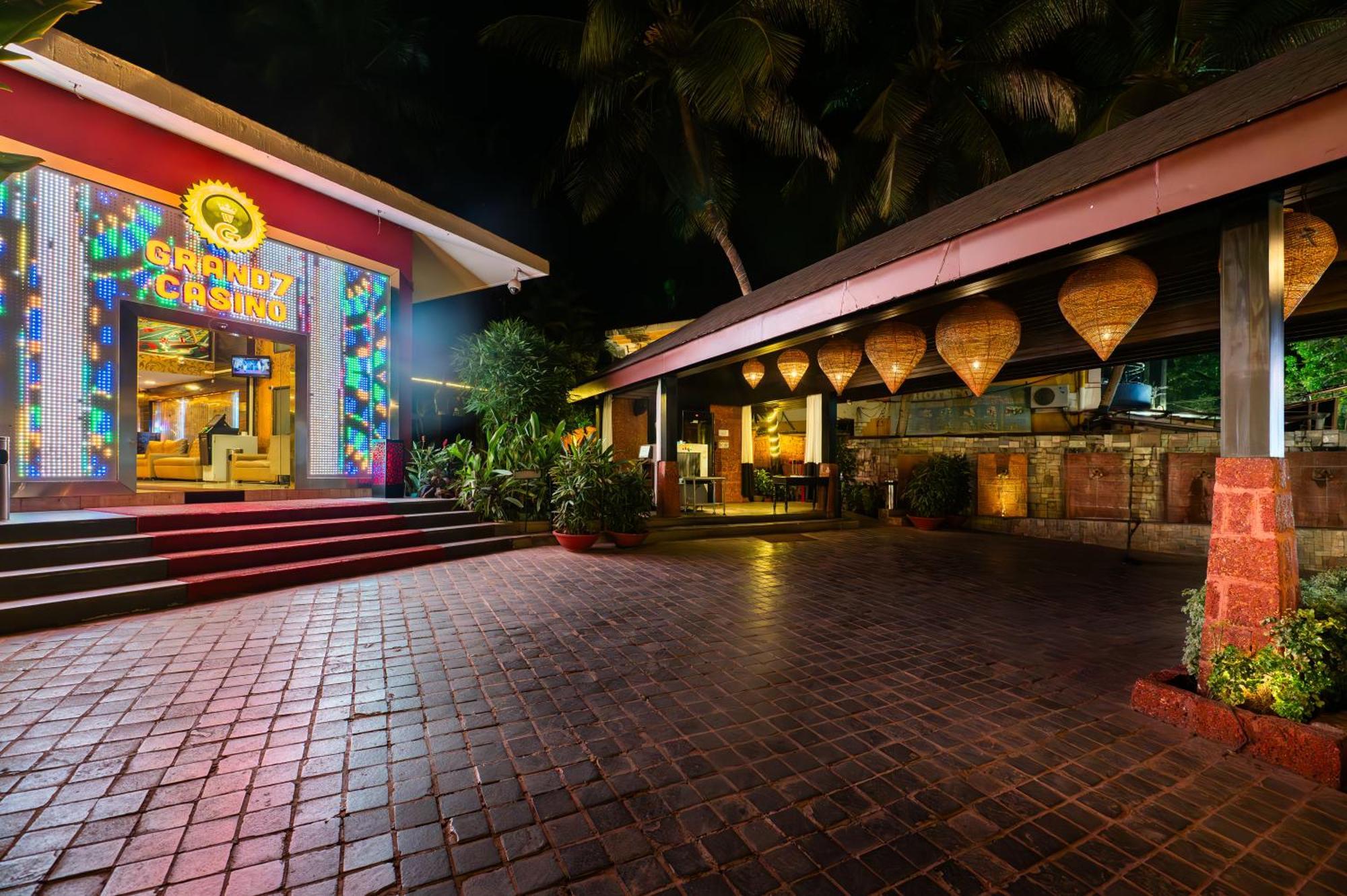 O Hotel Goa, Candolim Beach Eksteriør bilde